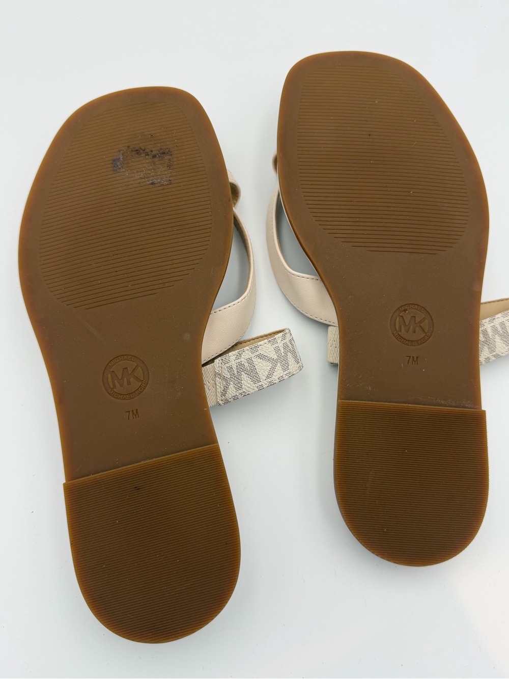 Michael Kors size 7 sandals - Picture 7 of 7